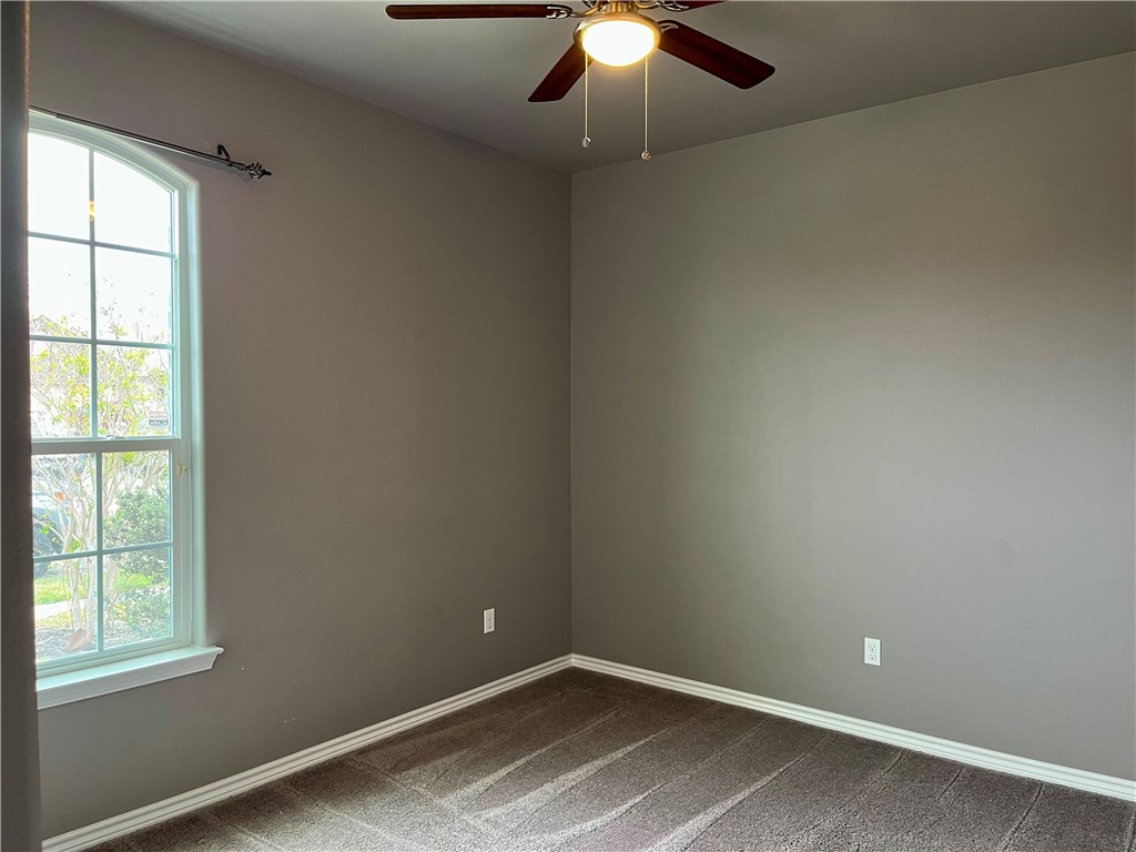 2212 Tallow Dr Property Photo 12