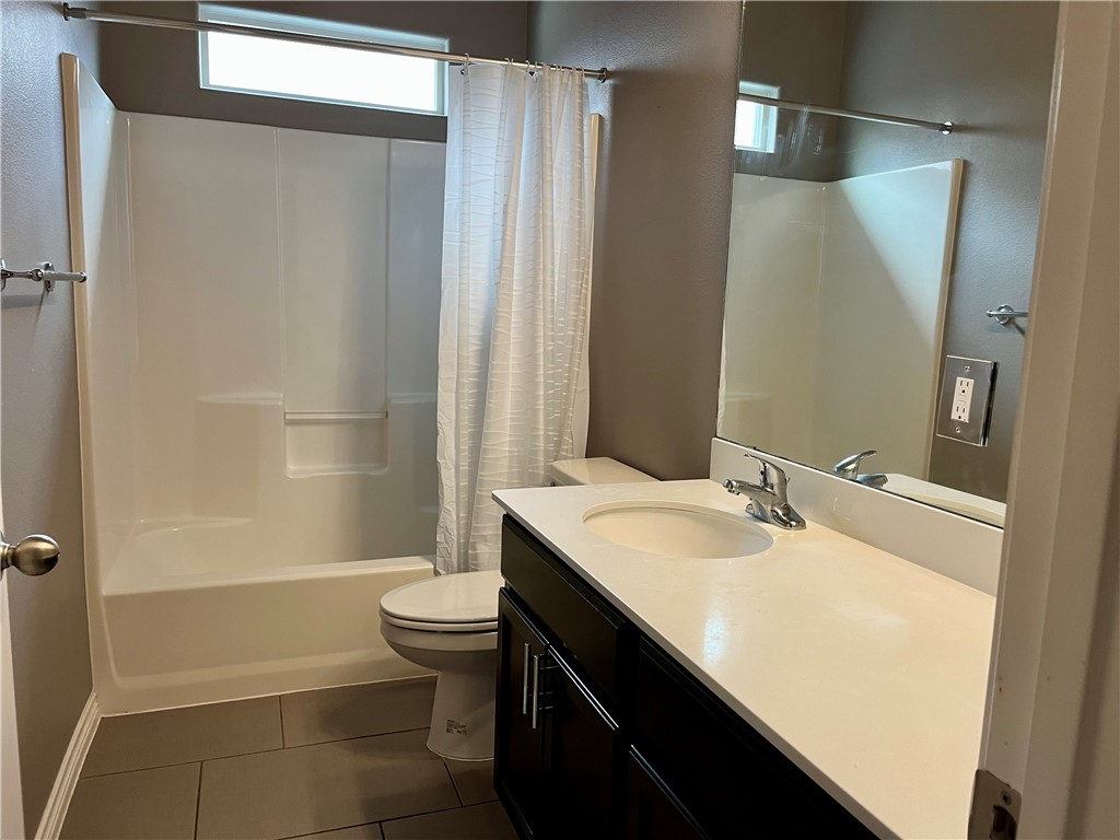 2212 Tallow Dr Property Photo 14