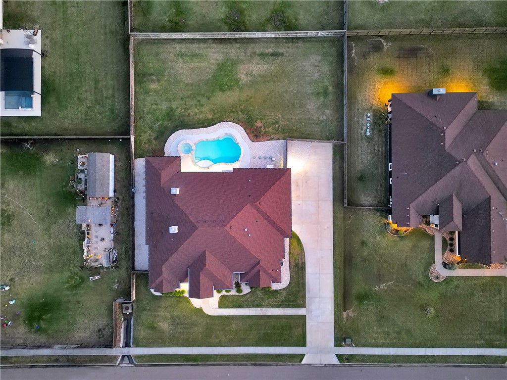 725 Buffalo Creek Dr Property Photo 4