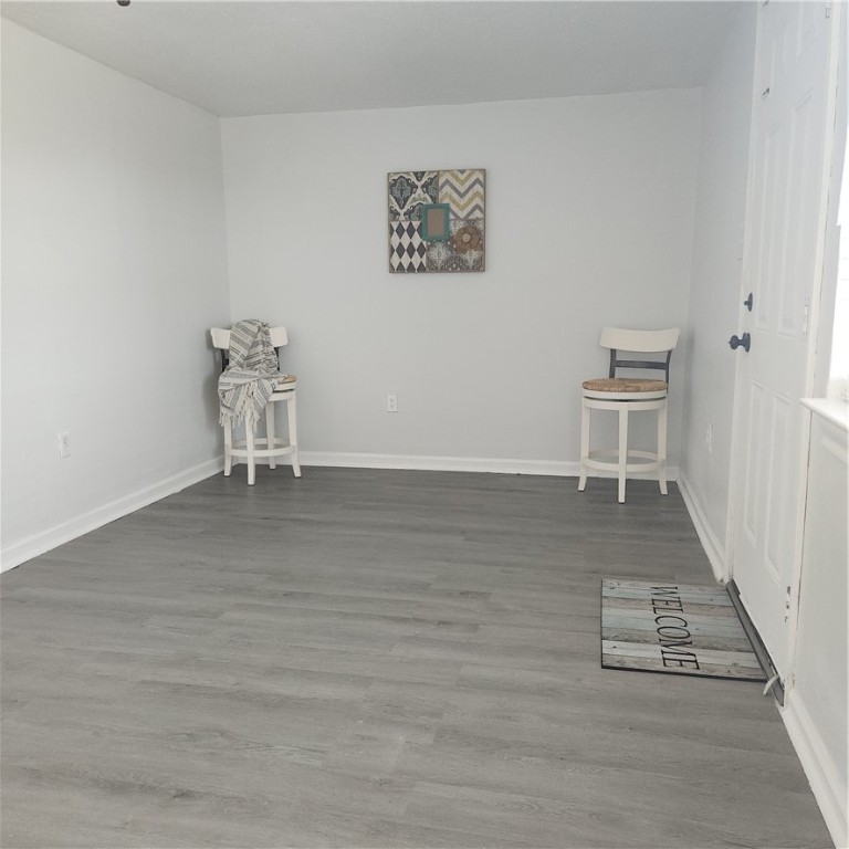 1714 Amber Dr Property Photo 3