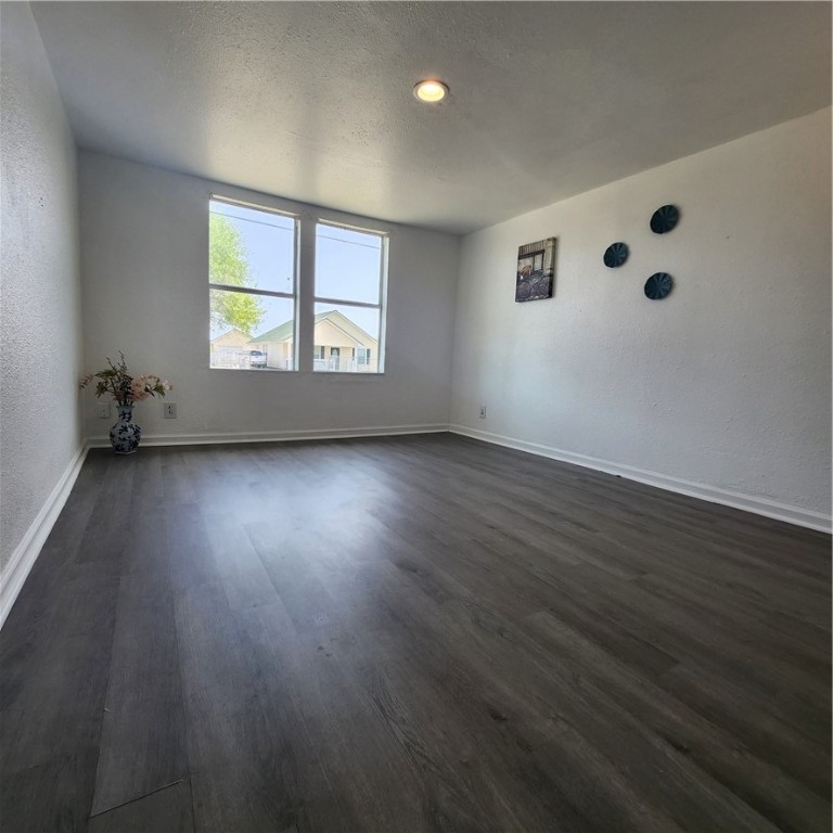 1714 Amber Dr Property Photo 16