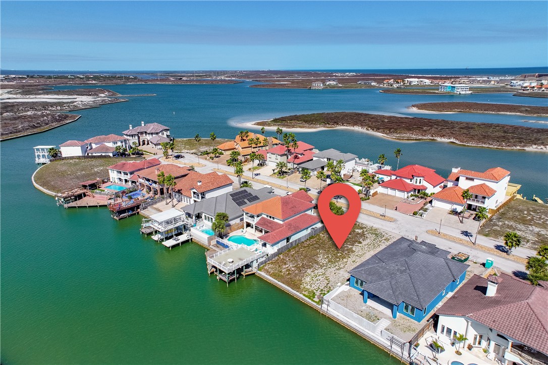15133 Cane Harbor Blvd Property Photo 3