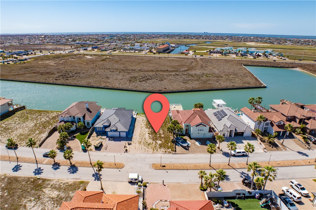 15133 Cane Harbor Blvd Property Photo 4