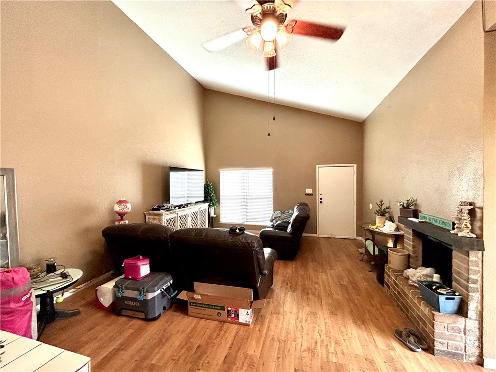 2119 Westwind Property Photo 4