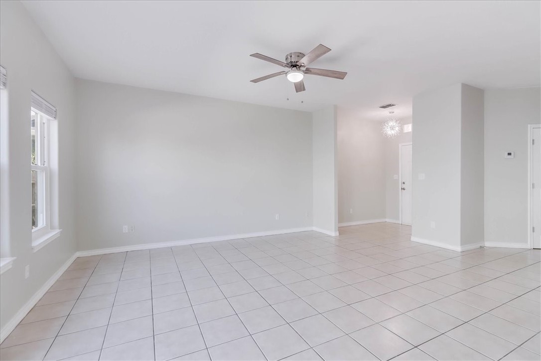 15513 Palmira Ave B Property Photo 8