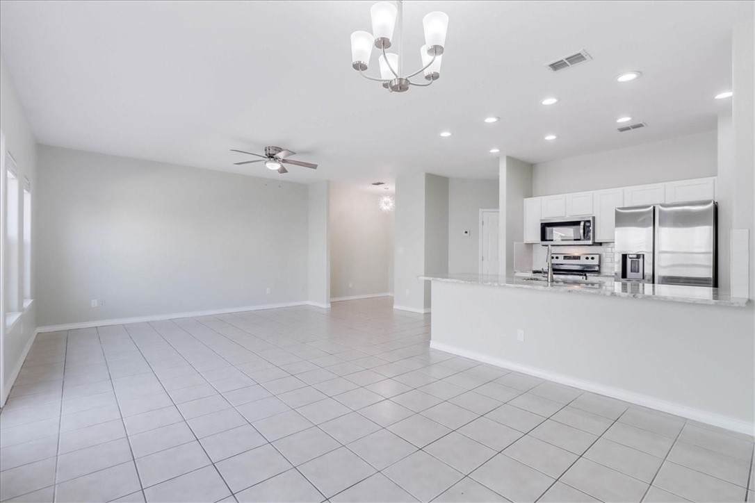 15513 Palmira Ave B Property Photo 12