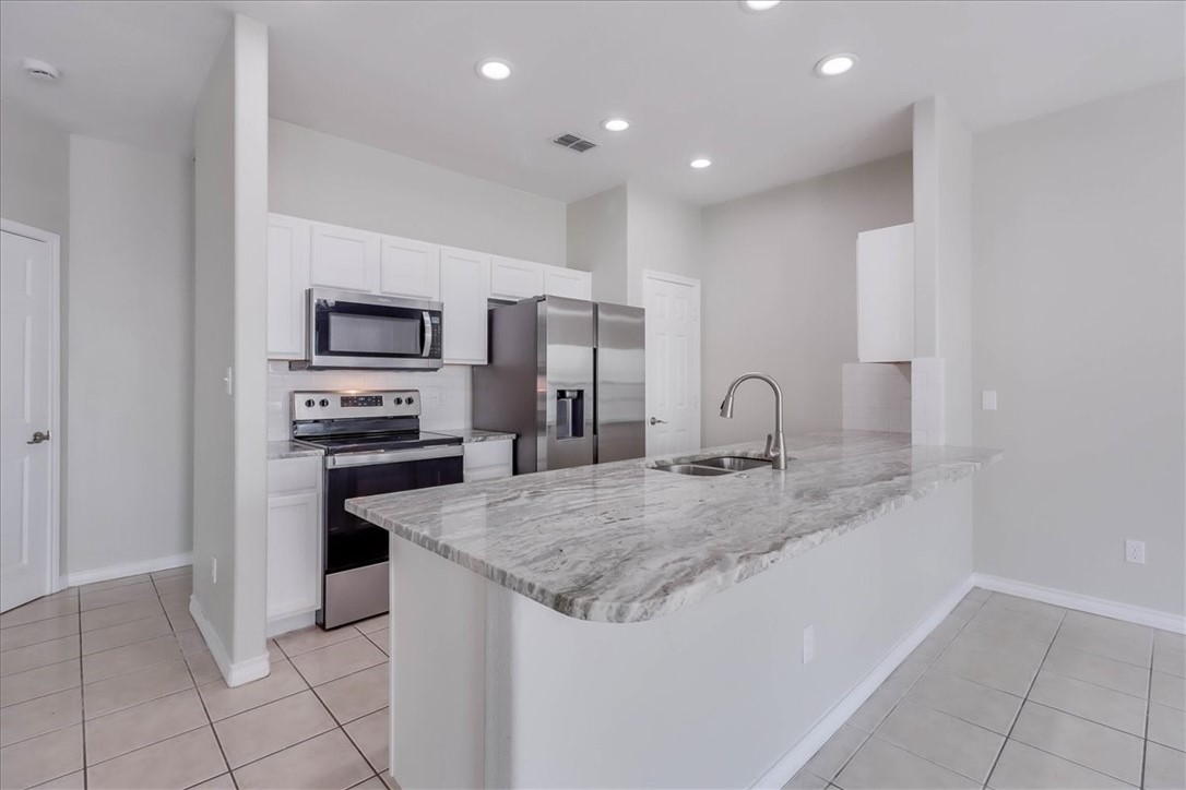15513 Palmira Ave B Property Photo 15