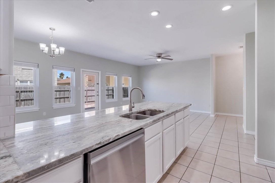 15513 Palmira Ave B Property Photo 17