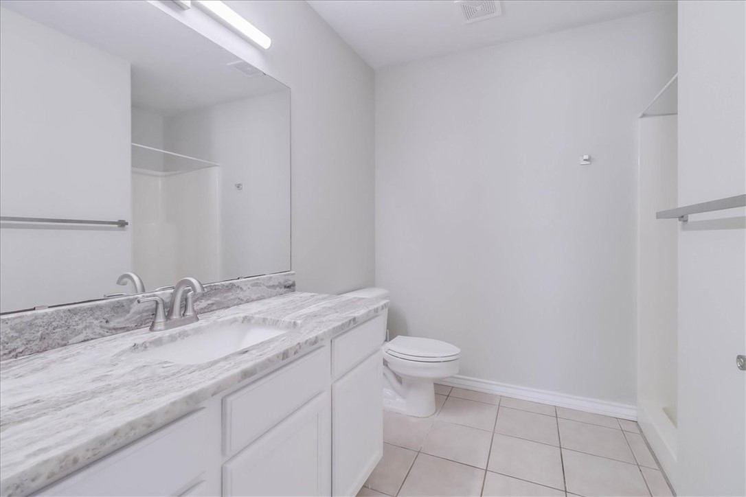 15513 Palmira Ave B Property Photo 27