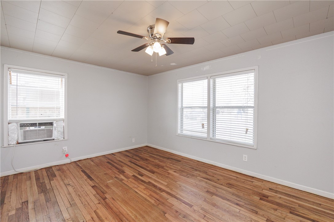 938 Dorothy Property Photo 6