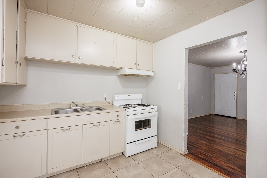 938 Dorothy Property Photo 13