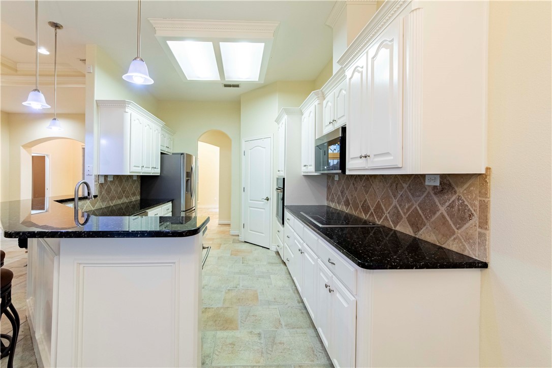 15306 Guadalupe River Dr Property Photo 13