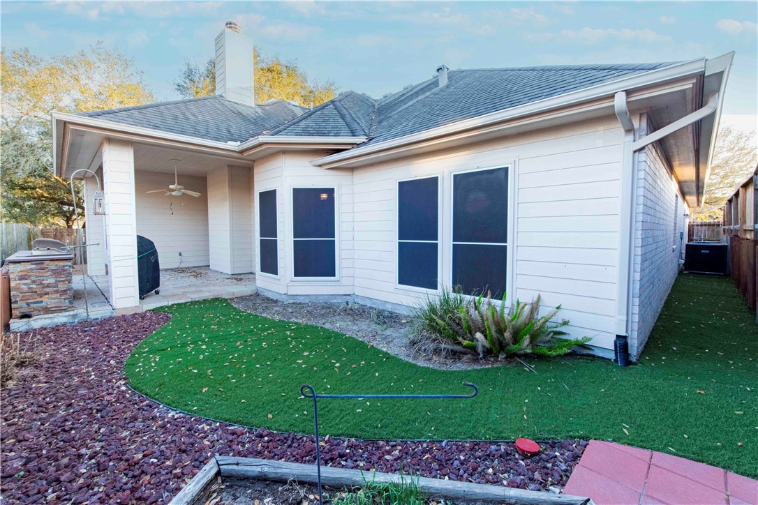 15306 Guadalupe River Dr Property Photo 37