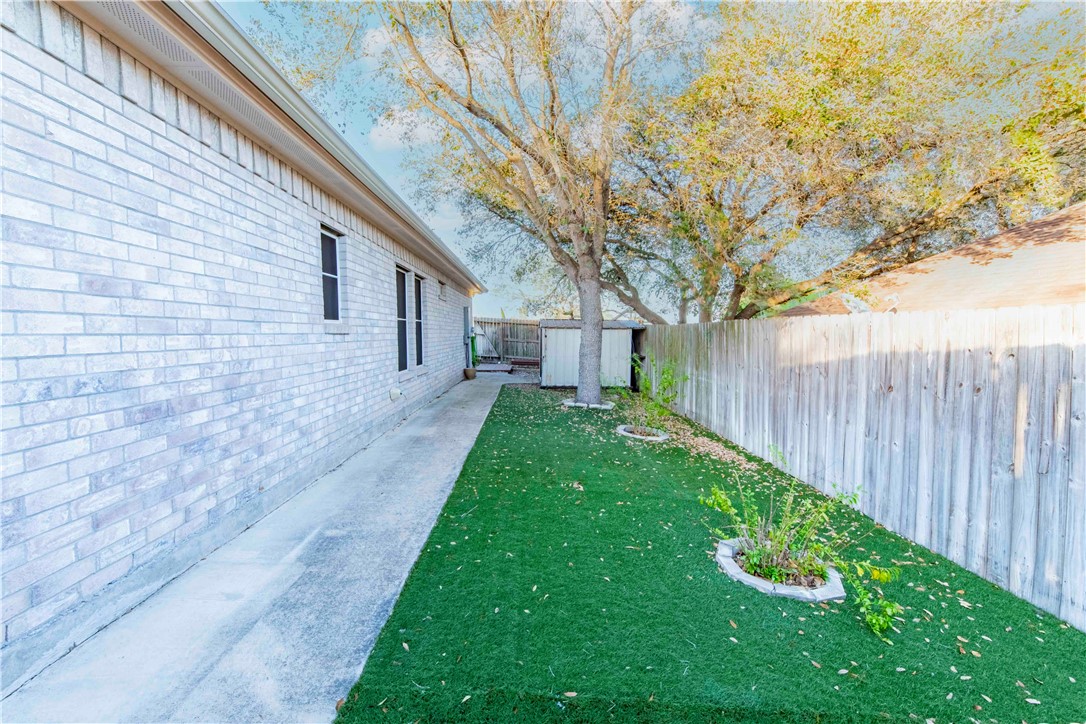 15306 Guadalupe River Dr Property Photo 40
