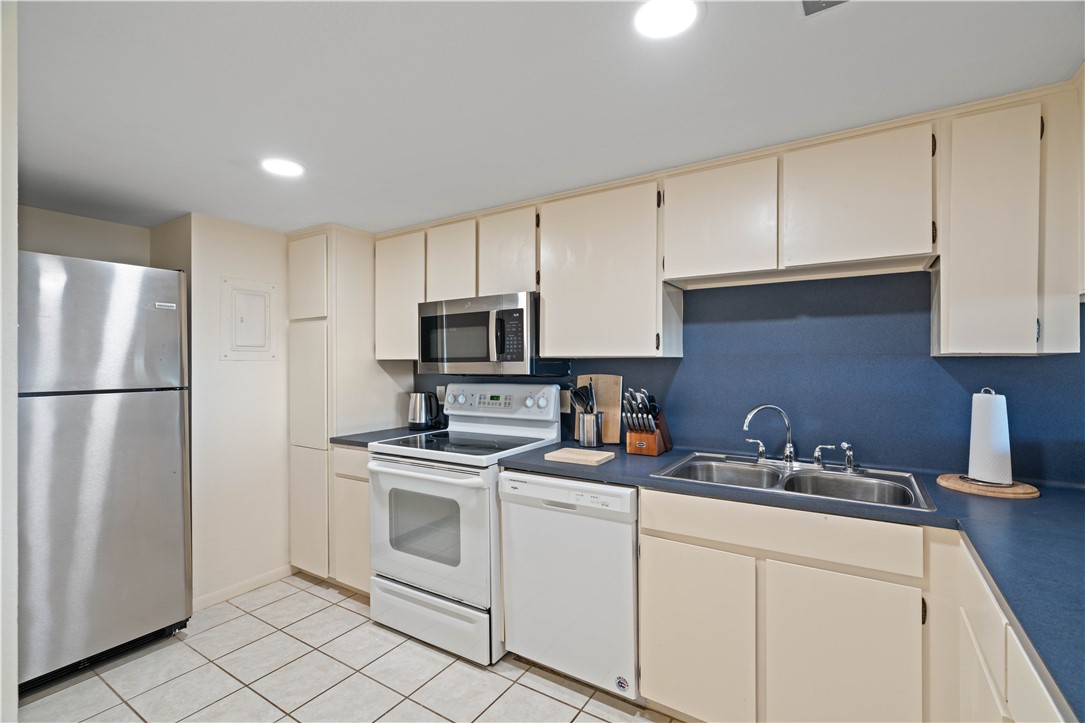 4000 Surfside Blvd 801 Property Photo 4