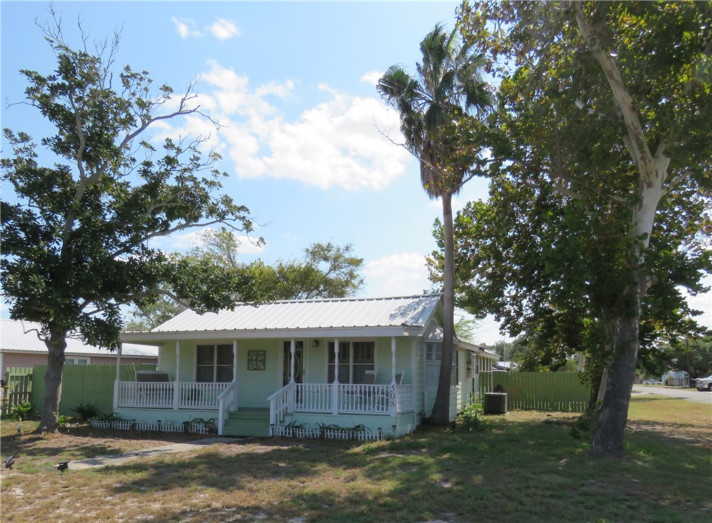 508 Broadway St Property Photo