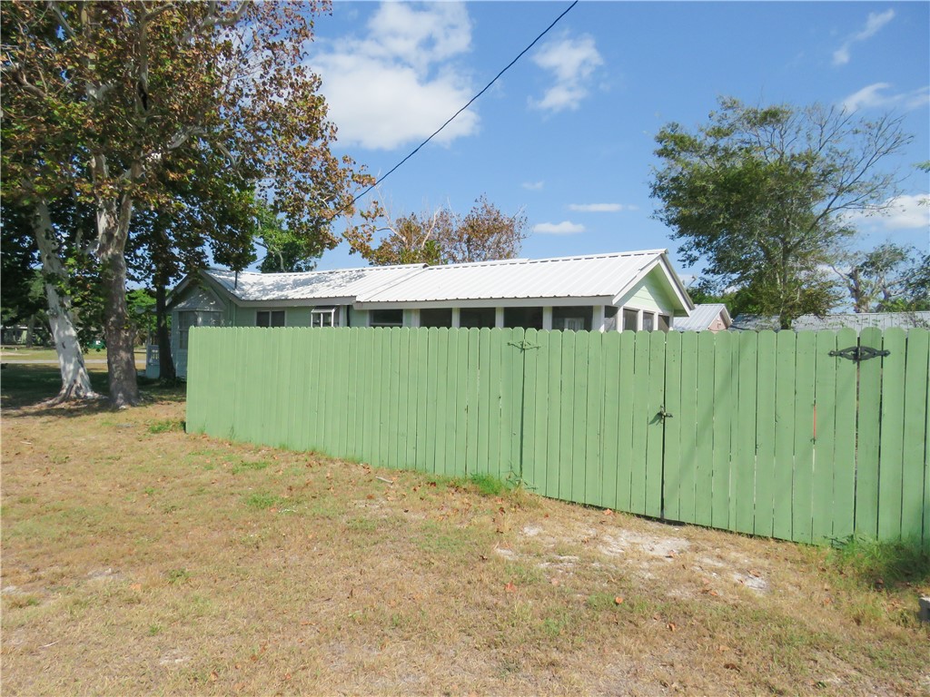 508 Broadway St Property Photo 6