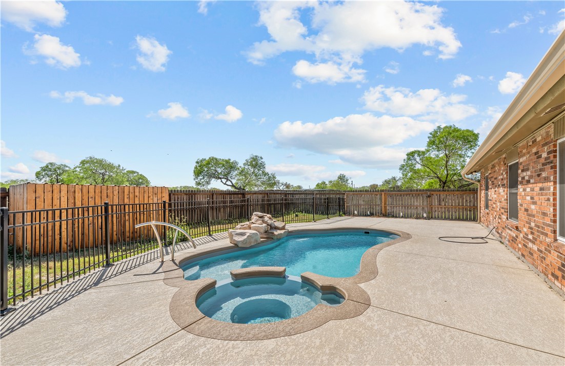 5498 Sunset Trai Property Photo 8