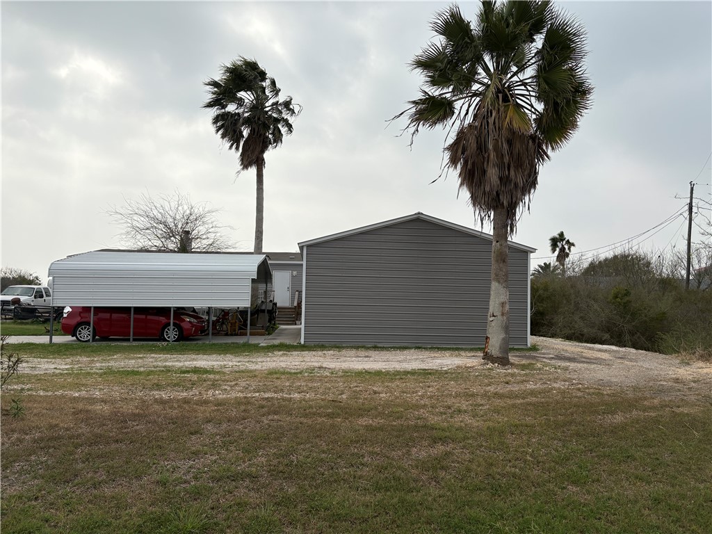 802 1st St Property Photo