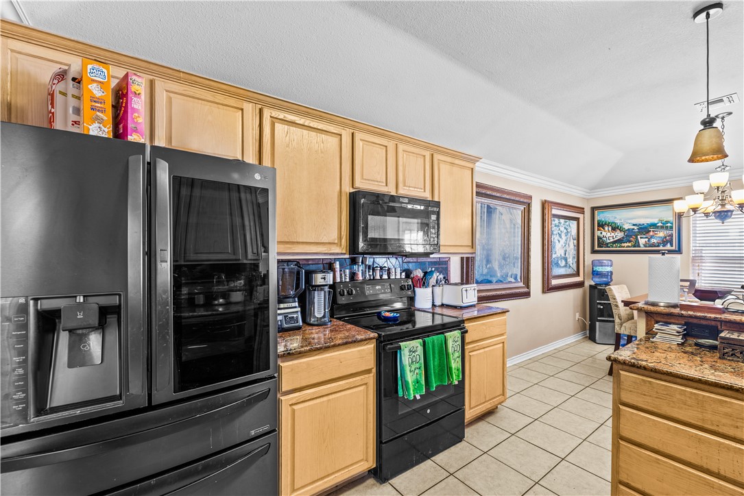 15525 Escapade St Property Photo 6