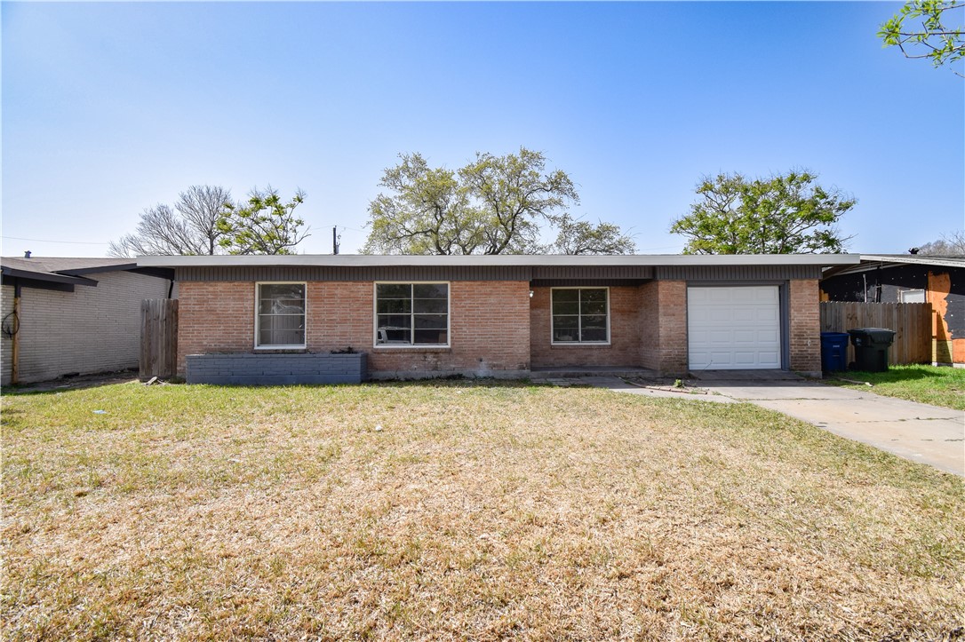 5913 Lucille Dr Property Photo