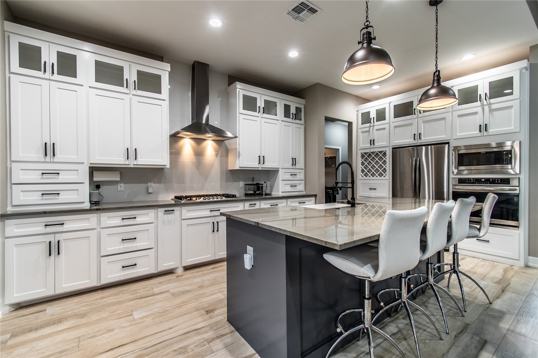15122 Aquarius St Property Photo 10