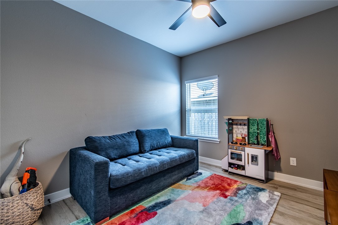 15122 Aquarius St Property Photo 26