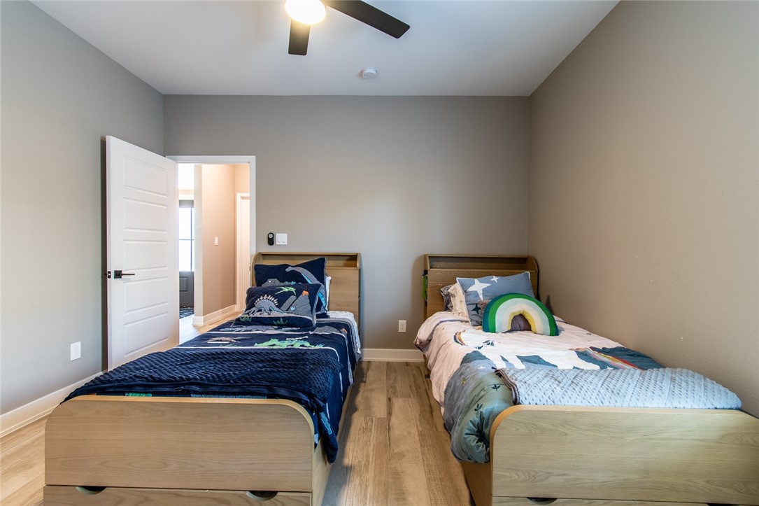 15122 Aquarius St Property Photo 31