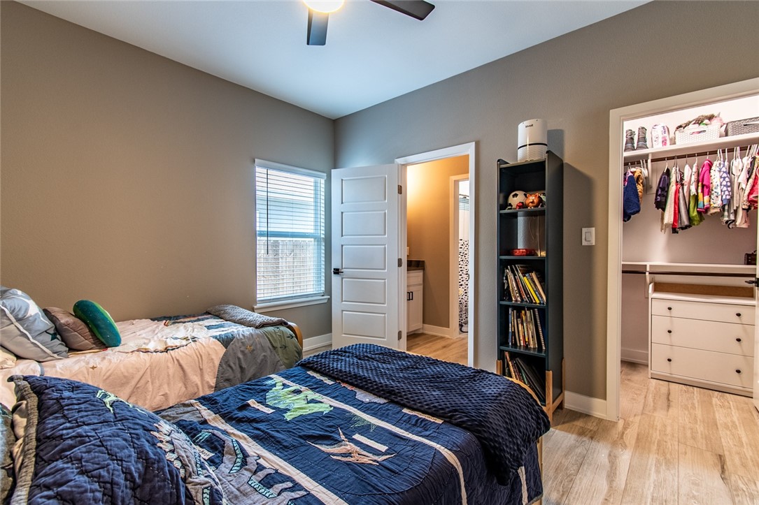 15122 Aquarius St Property Photo 32