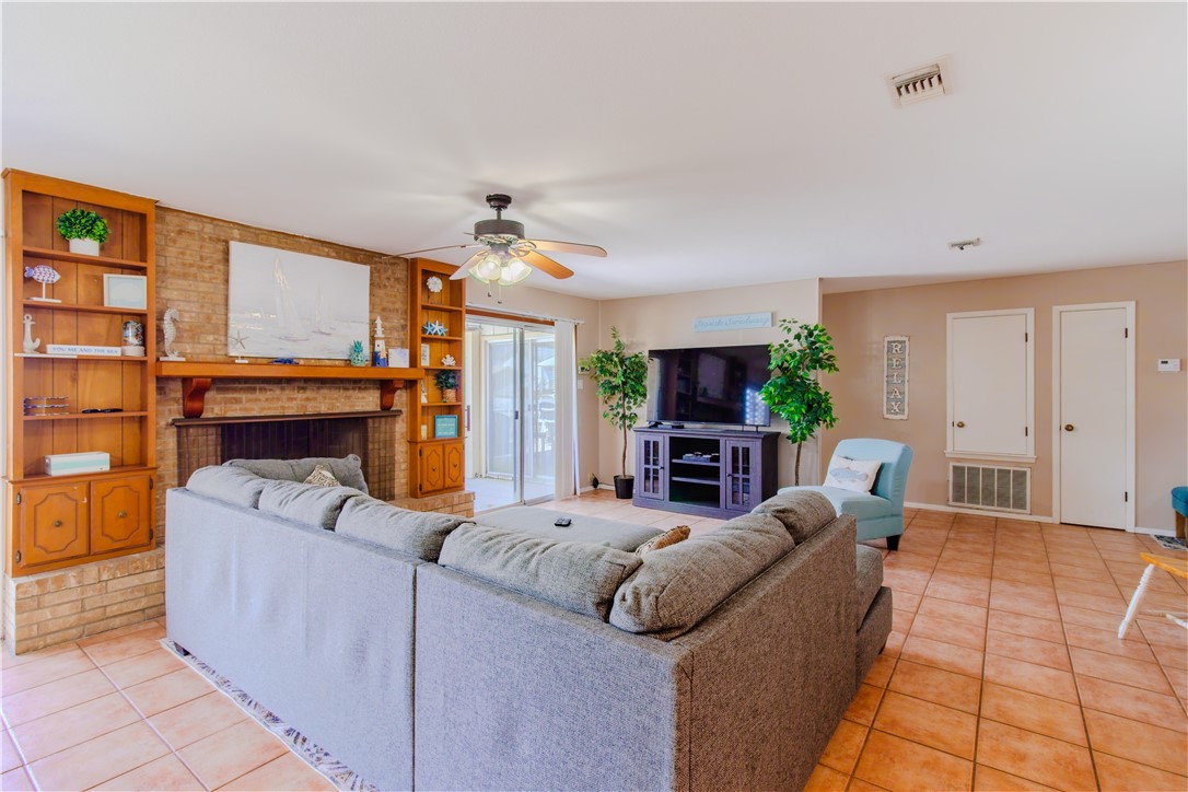 122 Palm Drive Property Photo 3