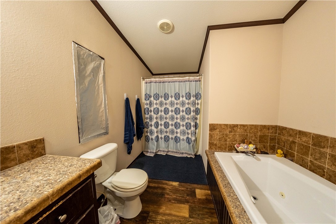 635 W Holland St Property Photo 15