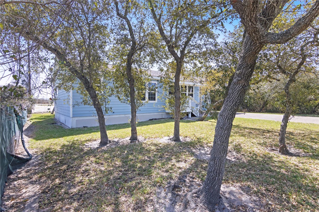 144 Sherwood Dr Property Photo 4