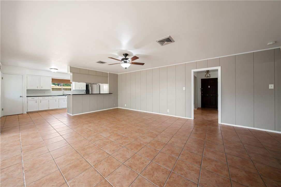 5909 Fenway Dr Property Photo 7