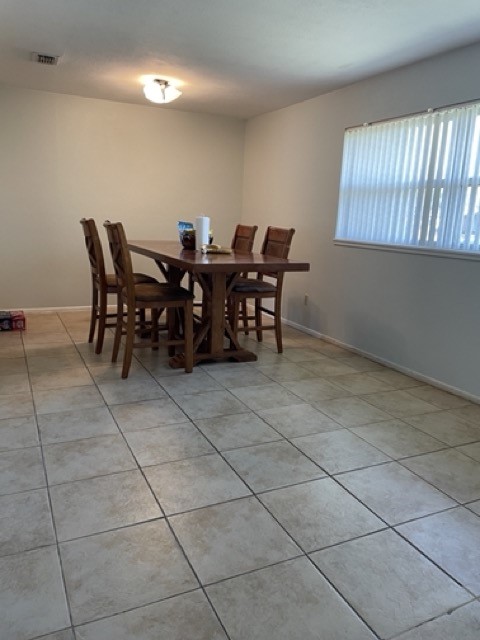 3933 Dunbrook Dr Property Photo 4