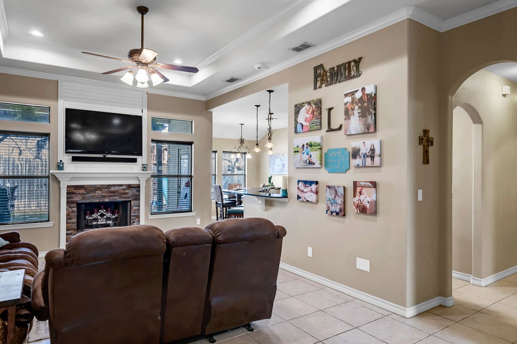 10422 Pioneer Dr Property Photo 12