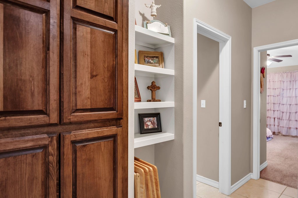 10422 Pioneer Dr Property Photo 30