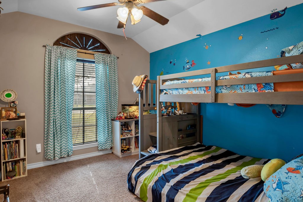 10422 Pioneer Dr Property Photo 35