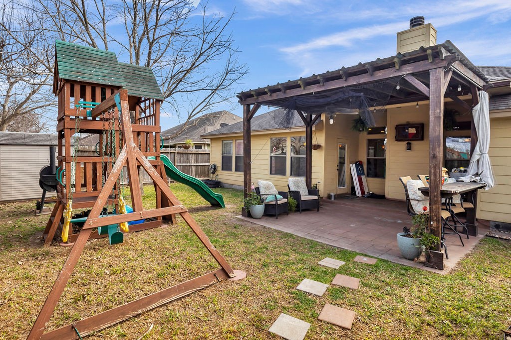 10422 Pioneer Dr Property Photo 37