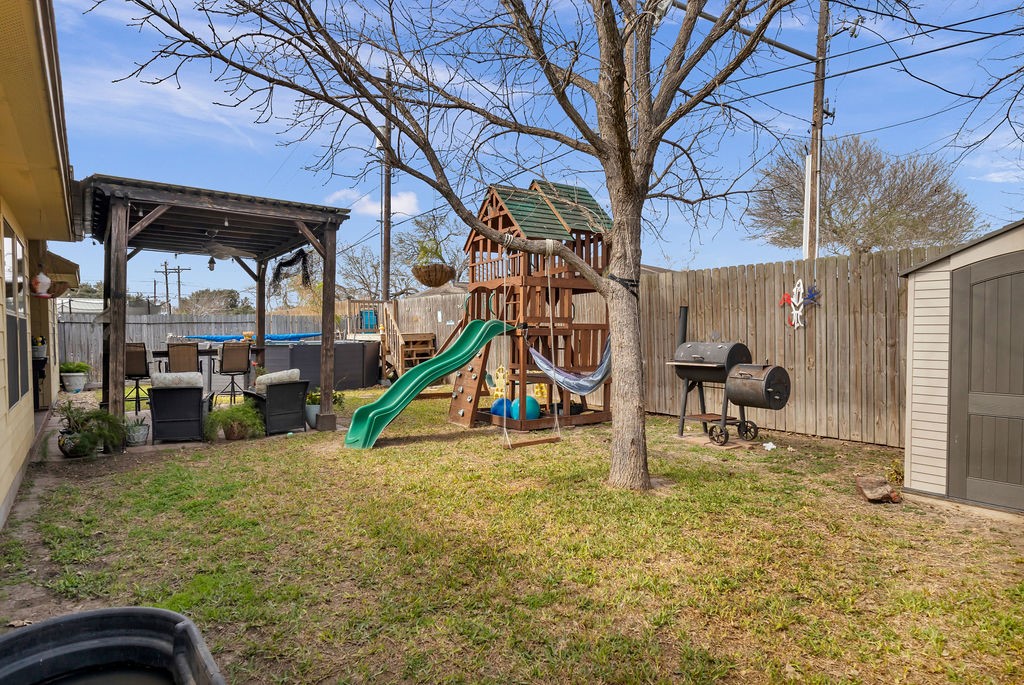 10422 Pioneer Dr Property Photo 40