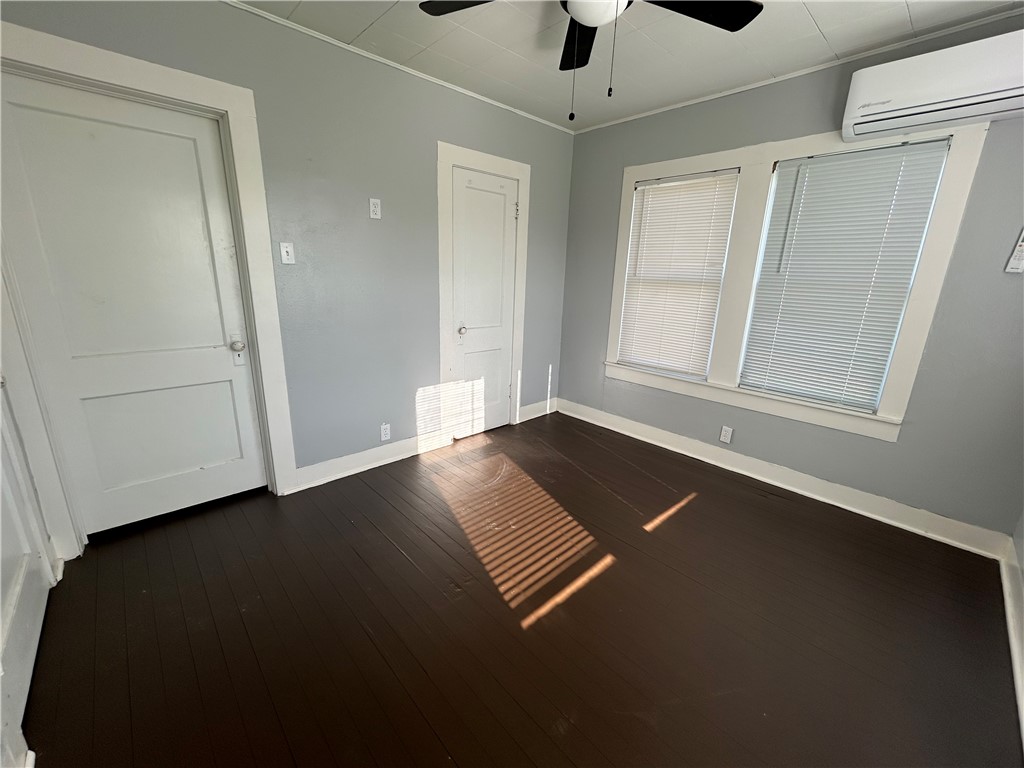 1433 12th St Property Photo 11