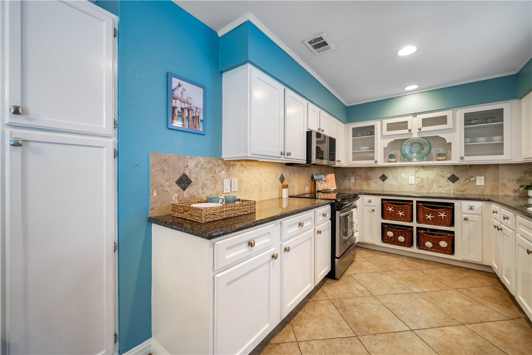15333 Yardarm Ct Property Photo 11