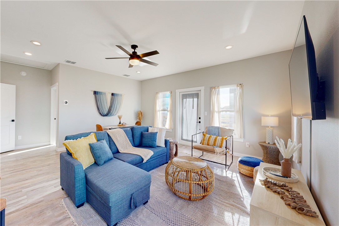 162 La Concha Blvd 35 Property Photo 5