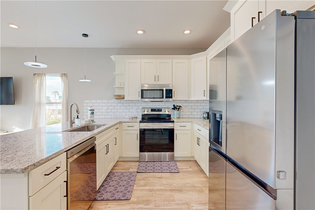 162 La Concha Blvd 35 Property Photo 11