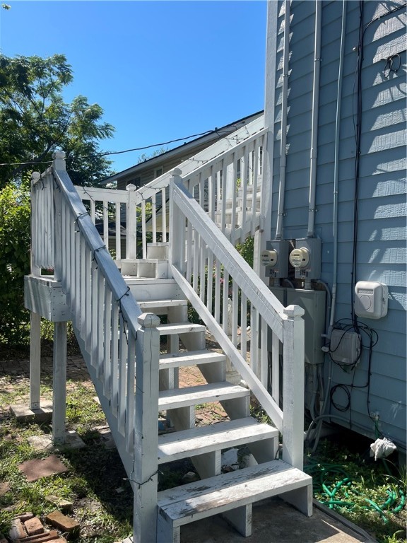 309 Oleander Ave B Property Photo 3