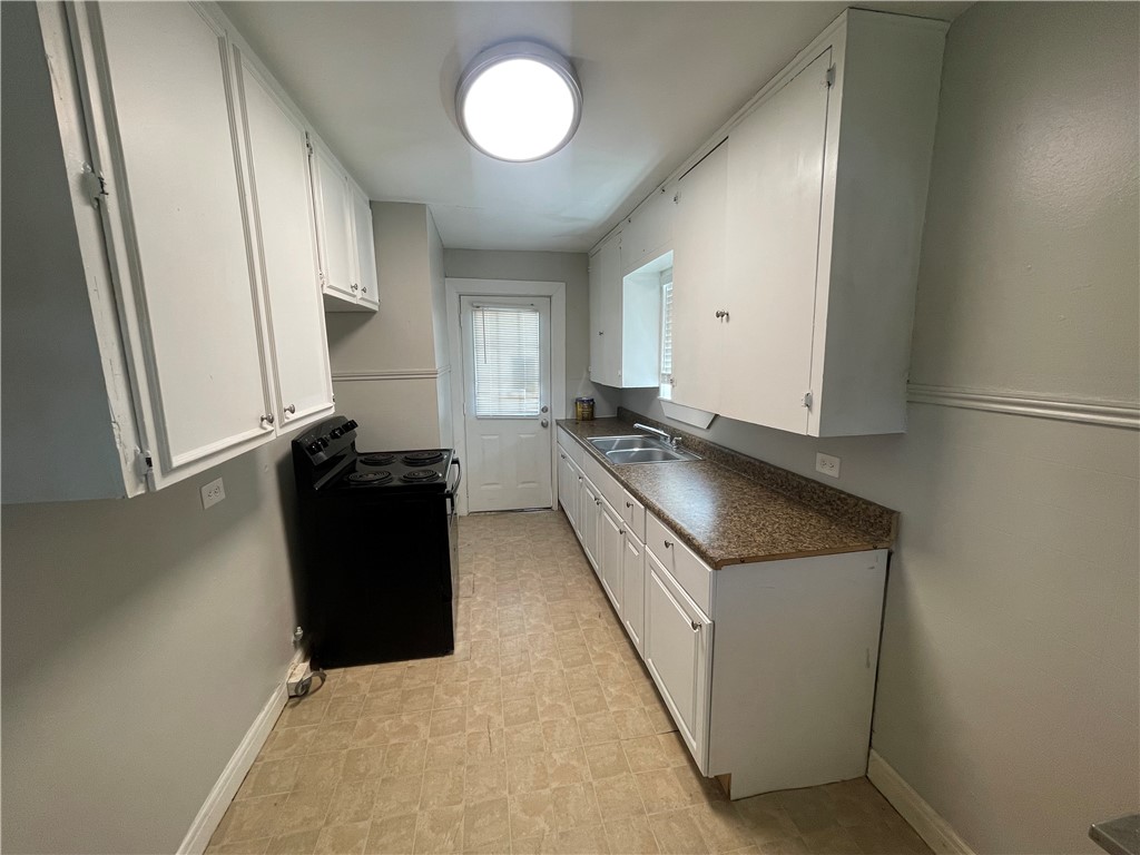 309 Oleander Ave B Property Photo 6