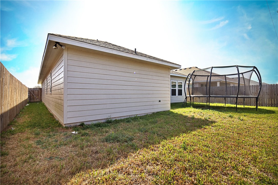 3125 Creek Side Dr Property Photo 22