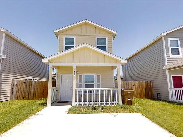 1420 Shely St Property Photo