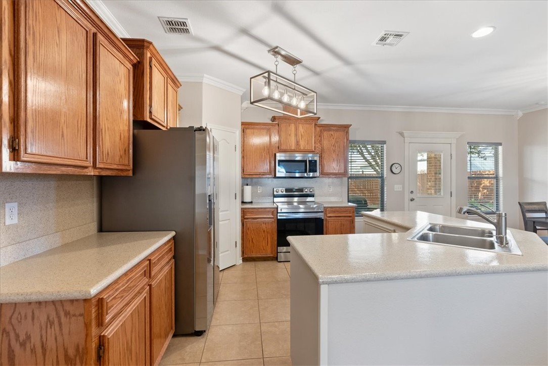 104 Collins Property Photo 12