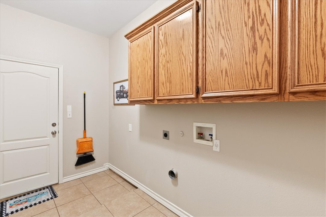 104 Collins Property Photo 19