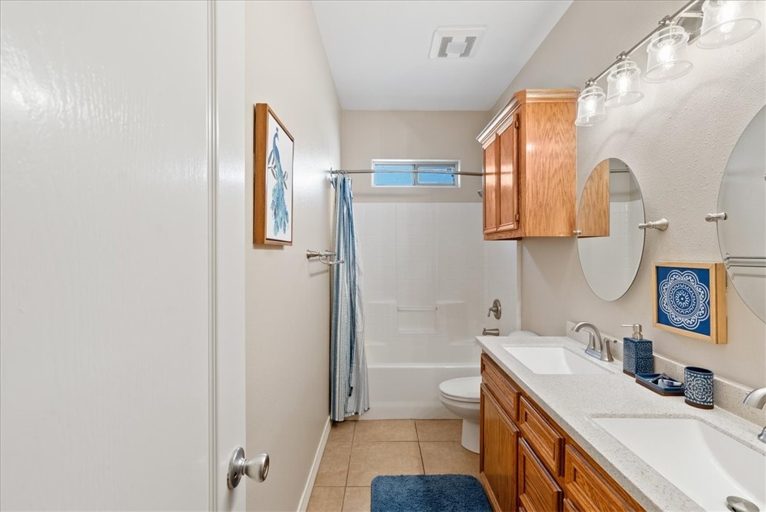 104 Collins Property Photo 25